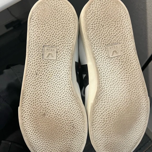 Veja Esplar Sneakers (US 8, EU 39) - Picture 6 of 7